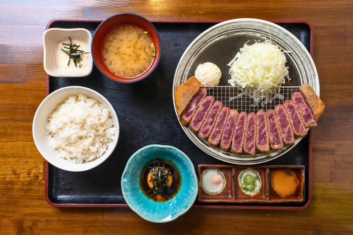 牛かつ定食